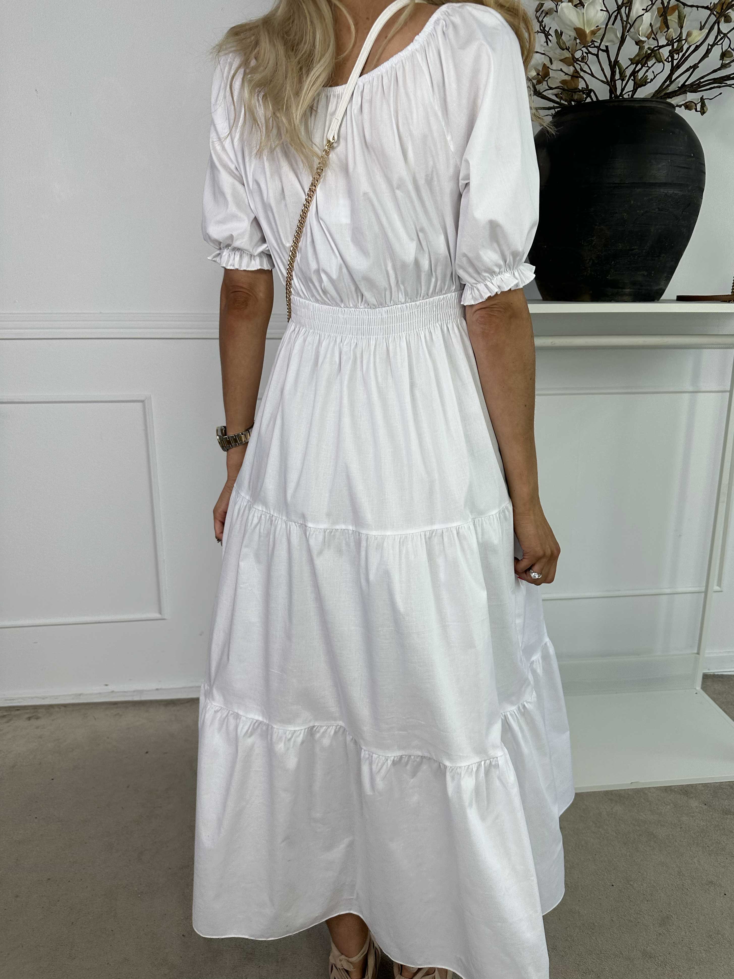 Kayce - Klänning i bomull med resår i halsringning och midja